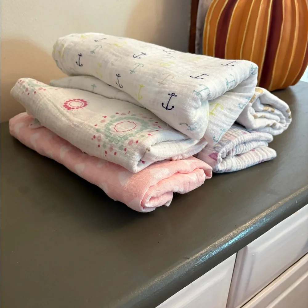 Set of 5 Muslin Baby Swaddle Blankets - Picture 2 of 8